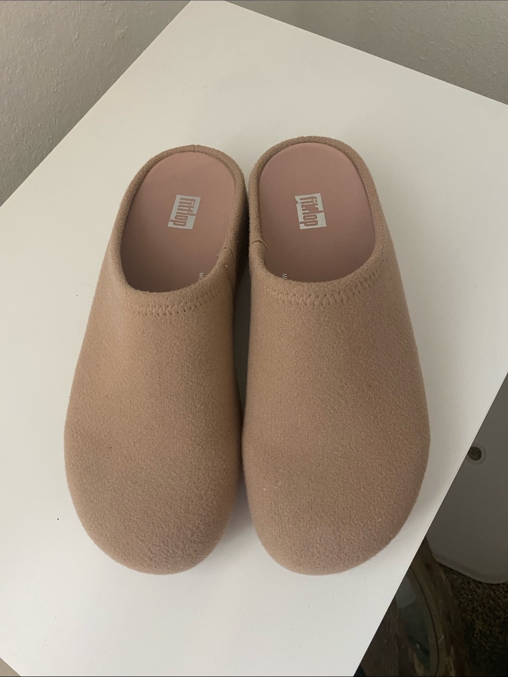 FitFlop Women's Beige Slip-On Clogs